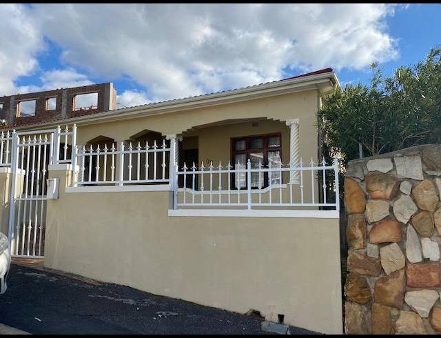 1 BEDROOM PROPERTY TO RENT IN WALMER ESTATE